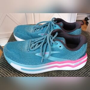 Brooks Ghost Max 2 Women's Size 9.5